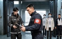 【全城笑我买烂尾楼，暴雨那夜所有人求我开门】73集短剧免费在线追剧