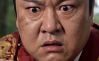 【凤袍里面藏宝刀，这个皇后不好惹】50集短剧全集在线赏看