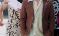 【脱掉外卖服后势利女友哭着求原谅】64集剧情短剧在线高清播放