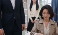 【谁是外人？】54集短剧在线观看无广告
