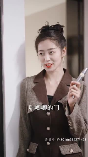 闪婚总裁顾太太竟是隐藏大佬（80集）第一季