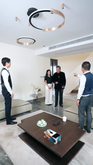 盛夫人每天都在装乖巧（99集）全网独播免费看