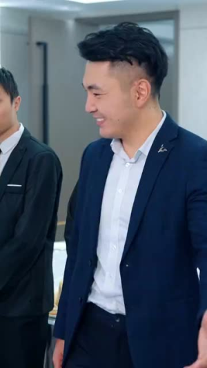 老公寿宴上我官宣离婚（70集）热门短剧抢先看