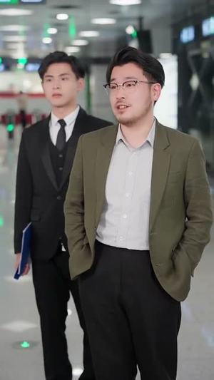 地铁爱情邂逅（34集）全网短剧抢先看