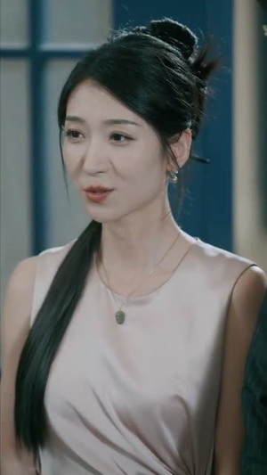 她引神明坠落（100集）红果免费看短剧