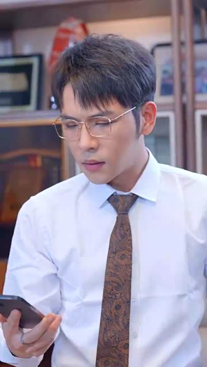 离婚后前夫秒变粘人精（80集）好看的短剧电影