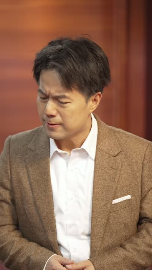 我能来回穿梭90年代（更新至40集）女频短剧推荐
