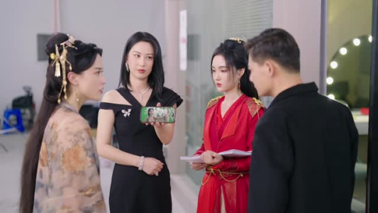 许你万丈光芒（16集）网络小短剧