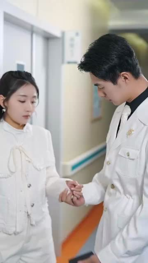 挖机救场天降顶配未婚夫（60集） 热门短剧在线看