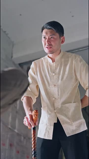 天桥摆摊我捡了个纨绔当老公（79集） 精彩片段