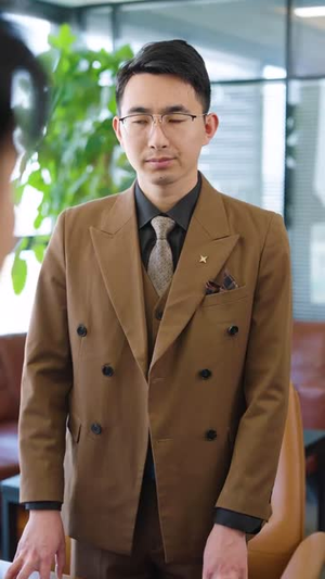 不听人话糟了现世报你哭啥（36集）精彩的网络短剧