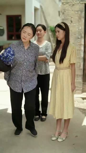 暴躁老太被读心后，全家哐哐崛起（80集）独家短剧免费看