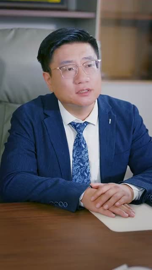 系统误判我的糟糠之妻是校花 (81集)这部短剧太好看