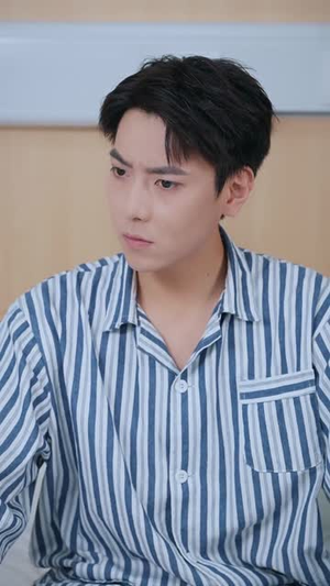 穿书反派:开局,我绑架了女主(85集) 穿书反派:开局,我绑架了女主(85集)短剧介绍