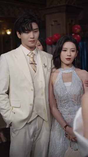 我的非人男友(74集) 我的非人男友(74集)爆火短剧追不停