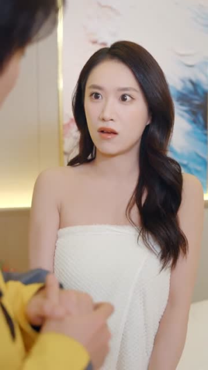 被女友背叛后,我抽卡成首富(80集) 被女友背叛后,我抽卡成首富(80集)精彩片段