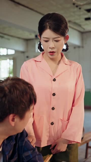 重生七零,拒当后娘拐个知青回家(80集) 重生七零,拒当后娘拐个知青回家(80集)UC网盘在线看
